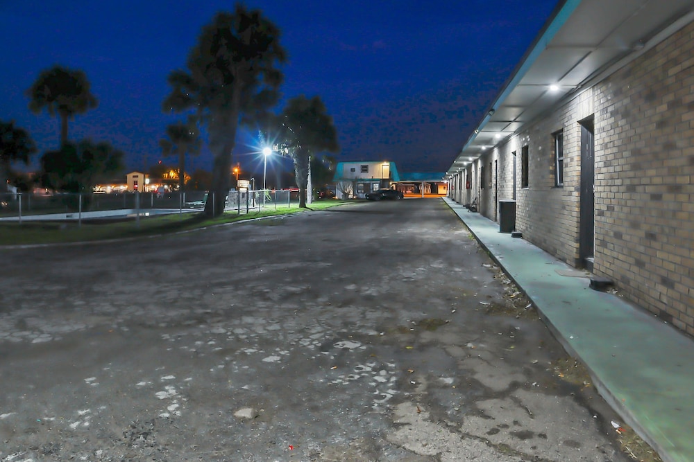 Mathis Motel - photo 37