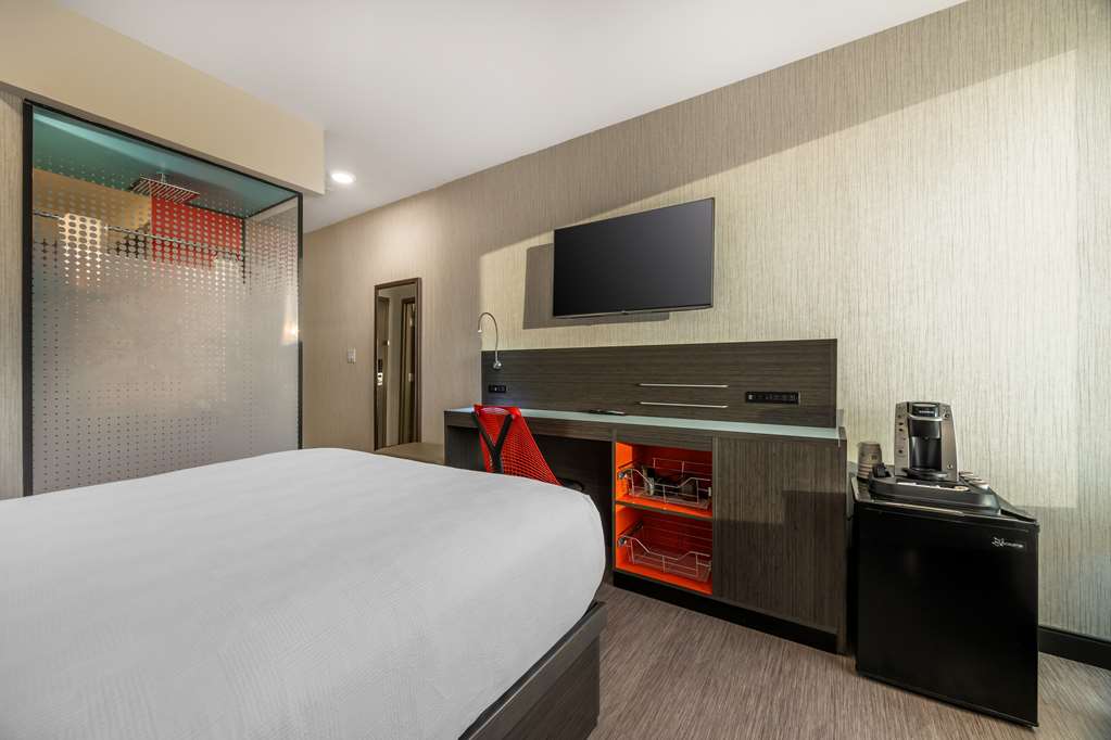 Vīb Best Western Springfield - photo 28