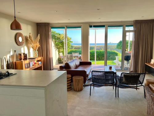 Dolphin Beach Cabana — 4-Star Luxury Hotel in Cape Town, South Africa