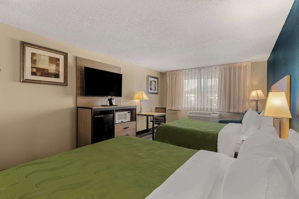 Quality Inn Denver Northeast Brighton - photo 14