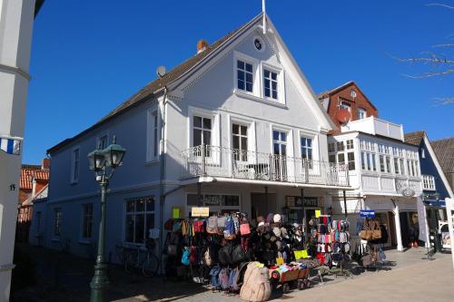 Haus Hansen Wyk Whg 03 — 4-Star Luxury Hotel in Wyk Auf Foehr, Germany