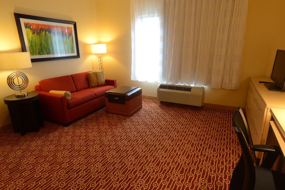 TownePlace Suites Bowling Green - photo 25