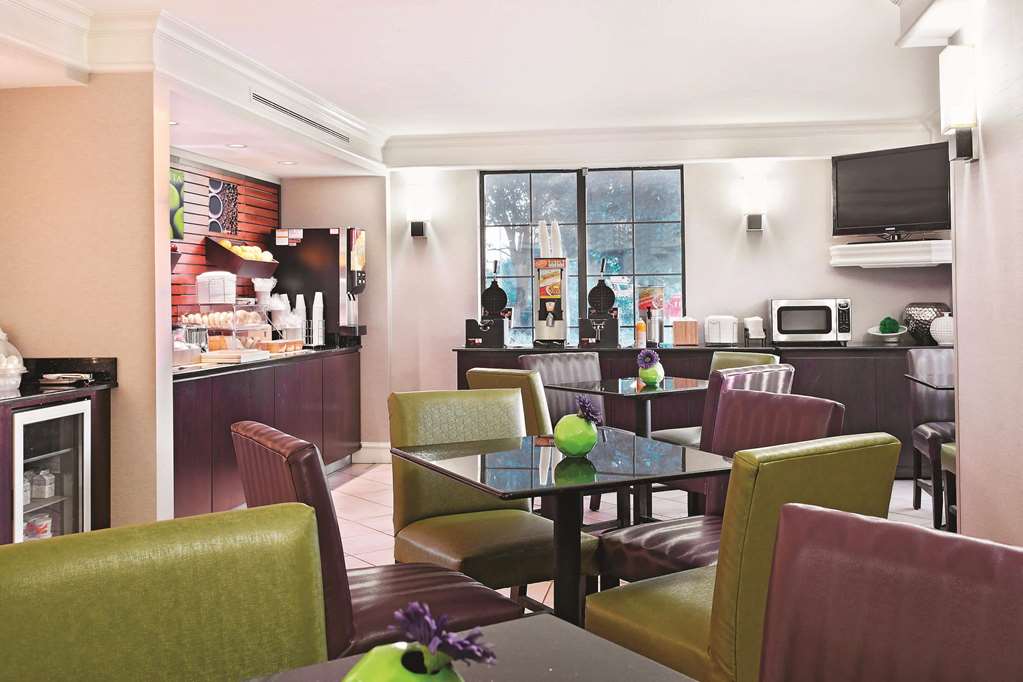 La Quinta Inn by Wyndham Champaign - photo 42