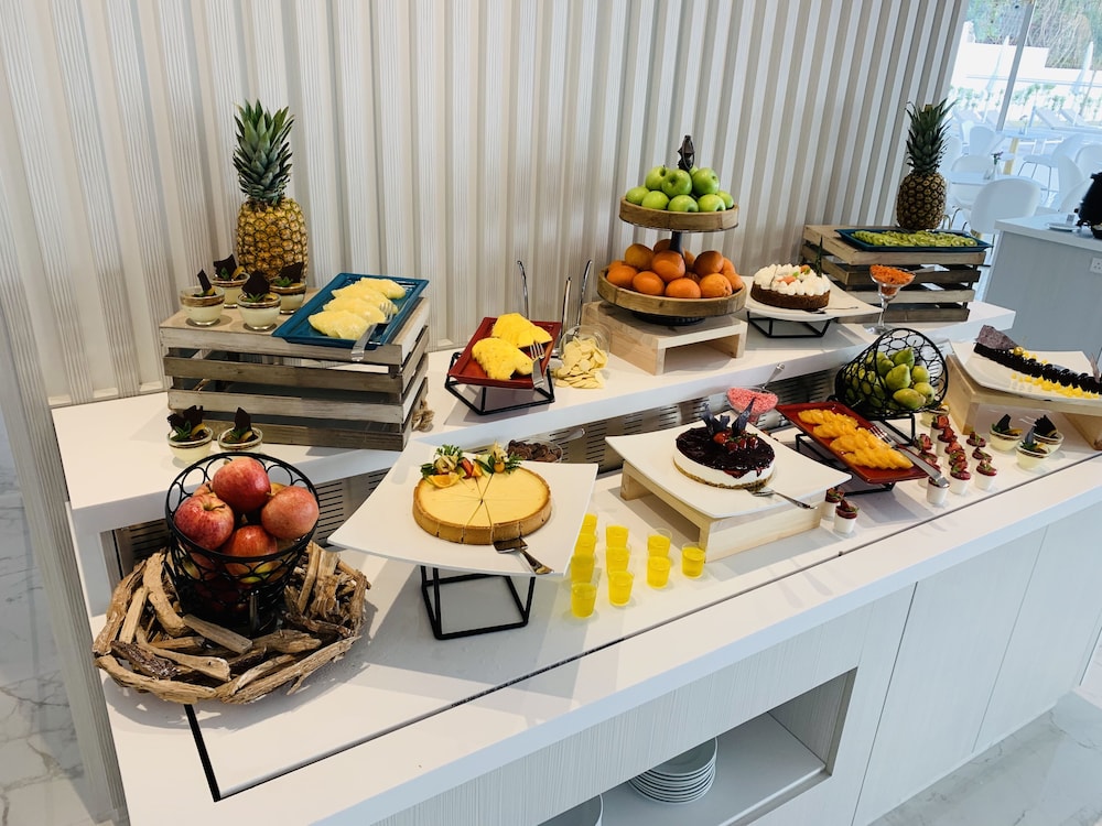 מזון ומשקאות