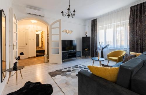 Königin2 Apartman — 4-Star Luxury Hotel in Pecs, Hungary