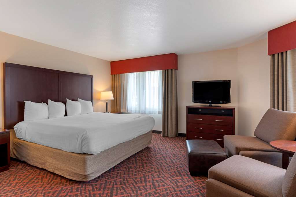 Best Western Pony Soldier Inn Airport - photo 16