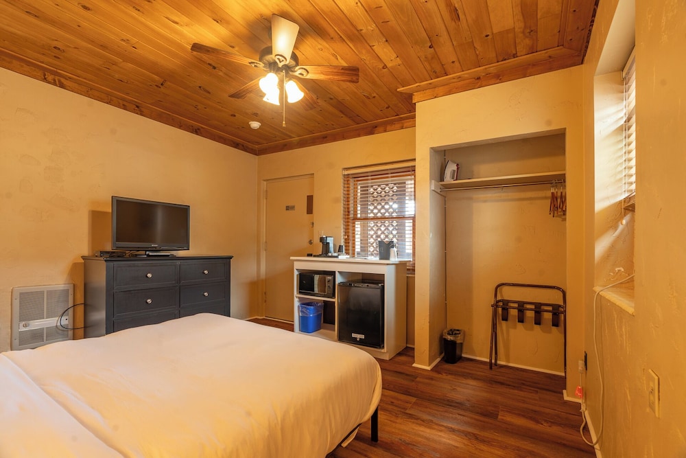 Ridgeway Inn - photo 39