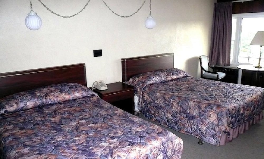 Spring Fountain Motel - photo 5