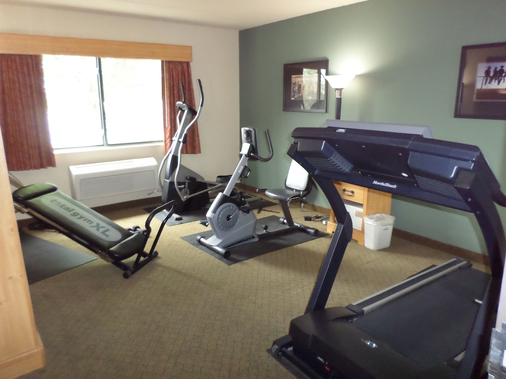 AmericInn by Wyndham Pampa Event Center - photo 20