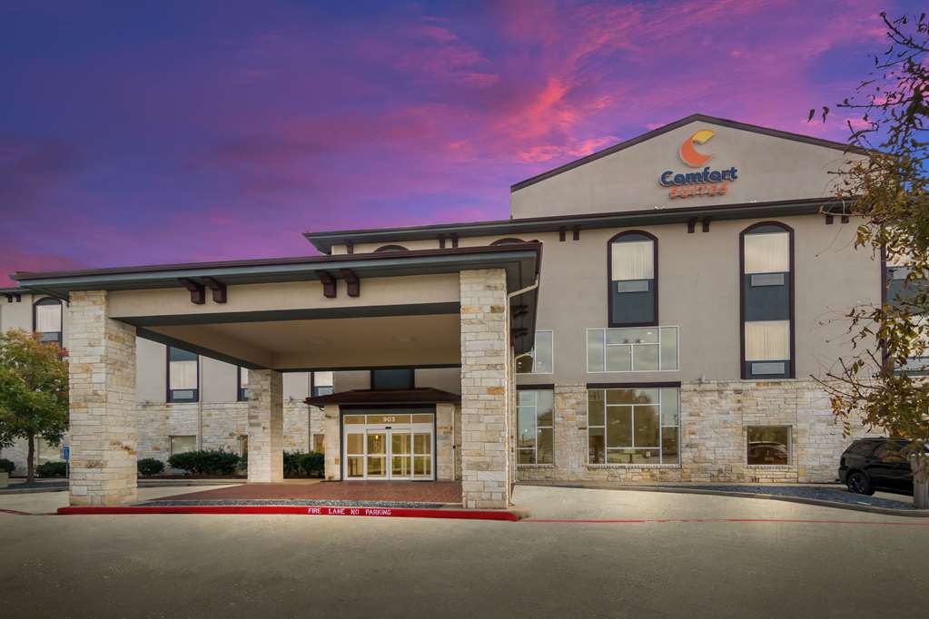 Comfort Suites Granbury - photo 2
