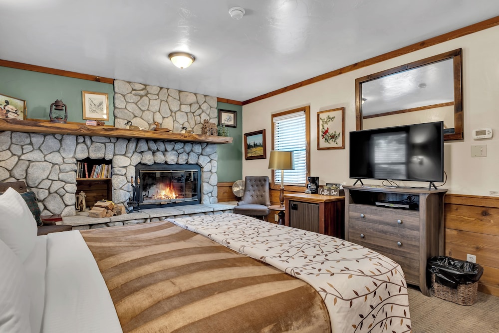 Idyllwild Inn - photo 91
