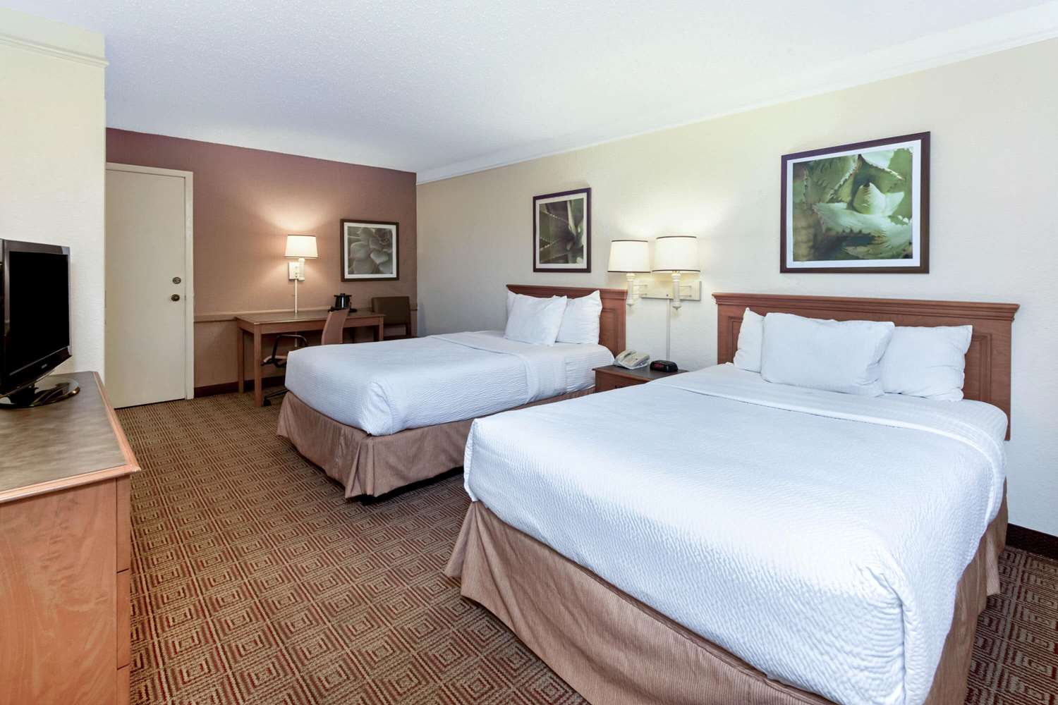 La Quinta Inn by Wyndham San Antonio I 35 N at Rittiman Rd - photo 14