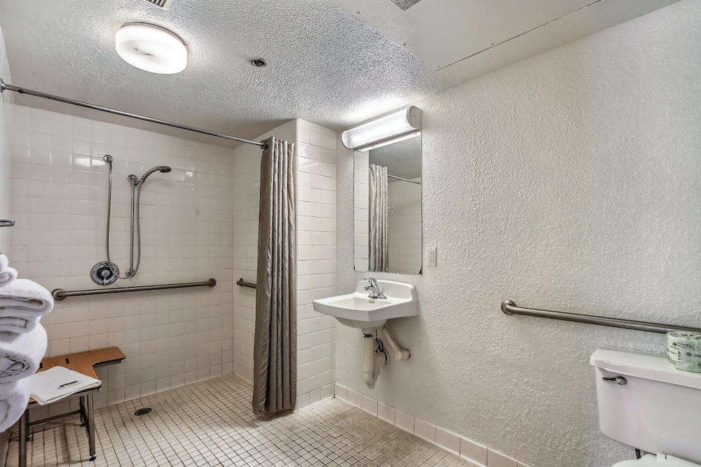 Super 8 by Wyndham Livermore - photo 15