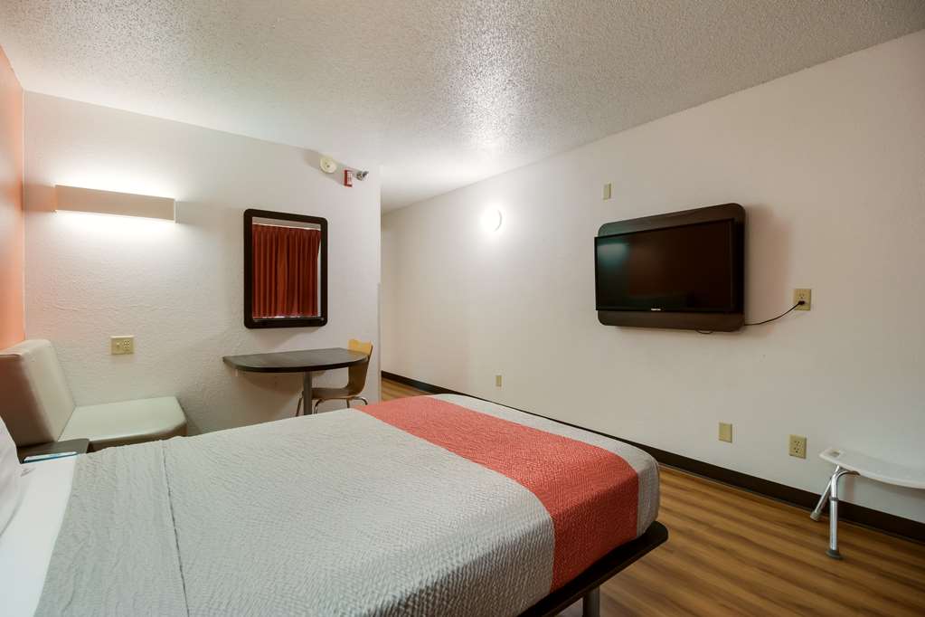 Motel 6 Davenport Ia - photo 5