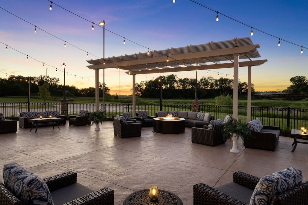 Courtyard by Marriott Omaha Bellevue Beardmore Event Center - photo 27