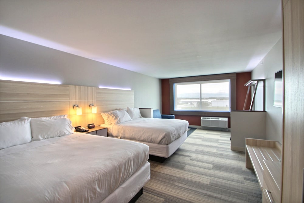 Holiday Inn Express & Suites Fond Du Lac by IHG - photo 6