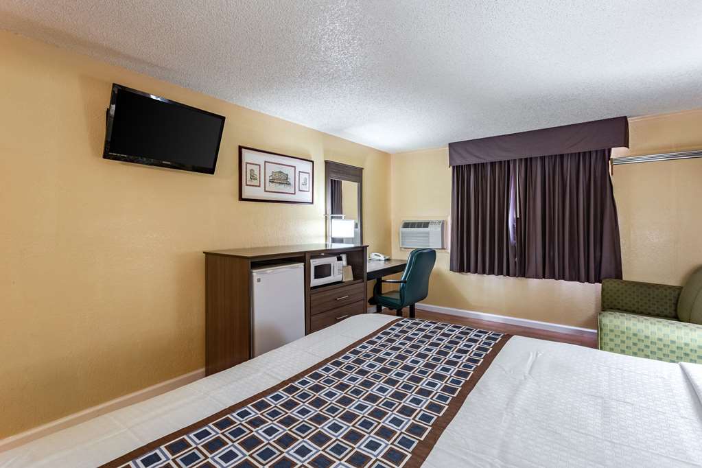 Rodeway Inn Farmington - photo 20