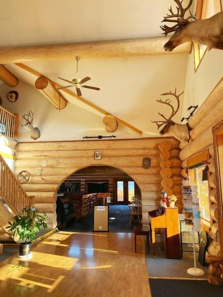 Bear’s Claw Lodge — Cache Creek — photo 3