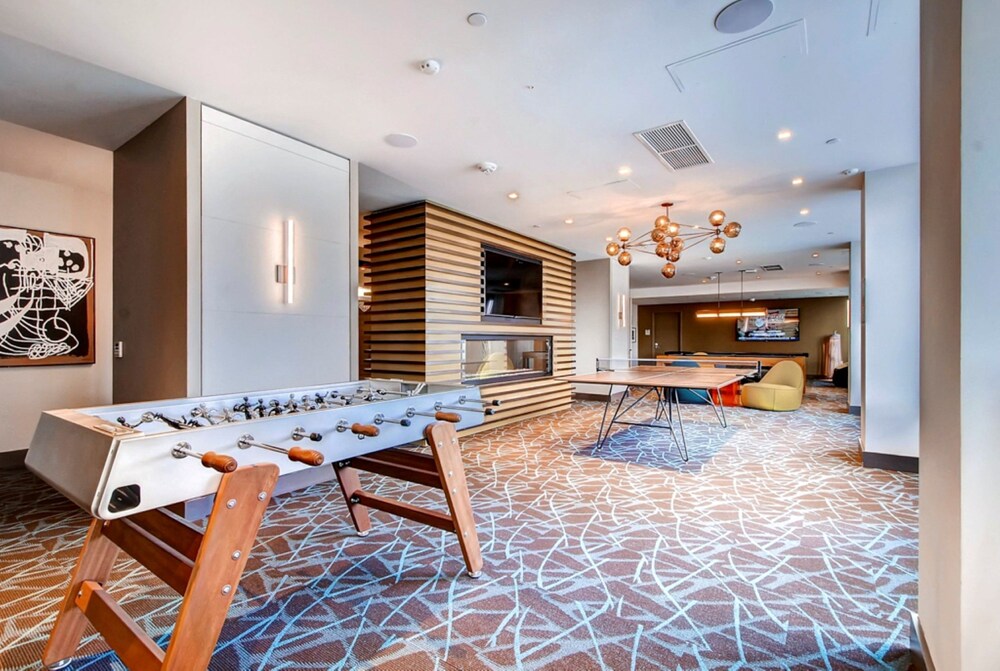 Global Luxury Suites at Newport - photo 60