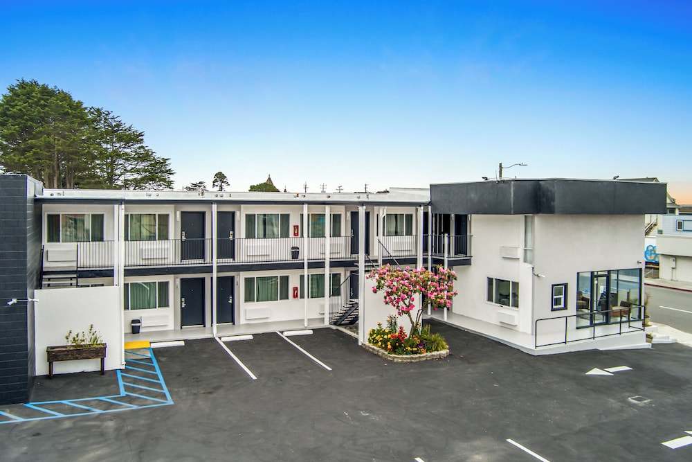 Laguna Inn - photo 36