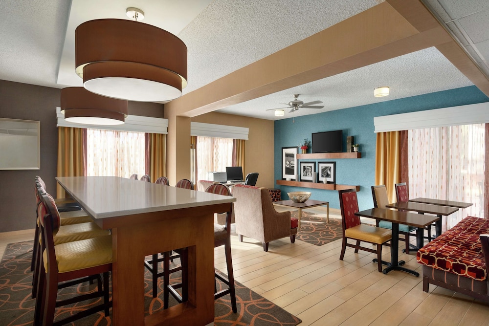 Hampton Inn Phoenix Chandler - photo 4