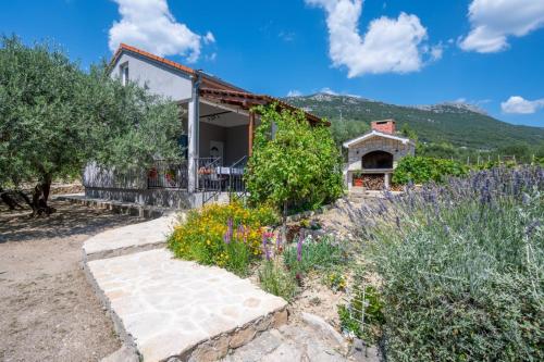 Kod Marina - last minute hotel in Kastel Stari