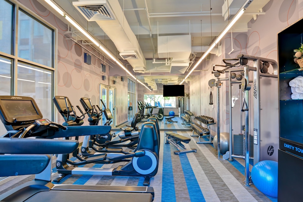 Aloft Phoenix Airport - photo 22