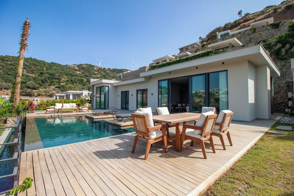 Villa Loca — 4-Star Luxury Hotel in Bodrum, Turkey