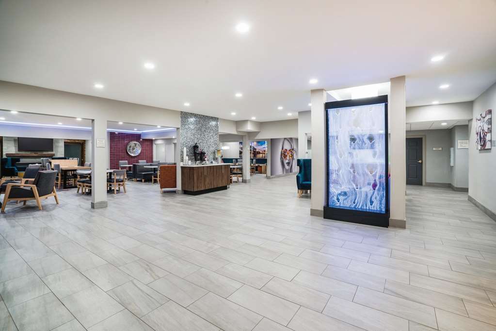 La Quinta Inn & Suites by Wyndham Chattanooga North Hixson - photo 5