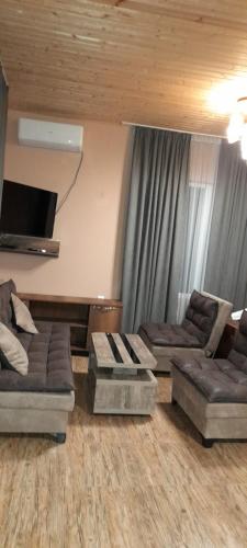 Lela Guest House