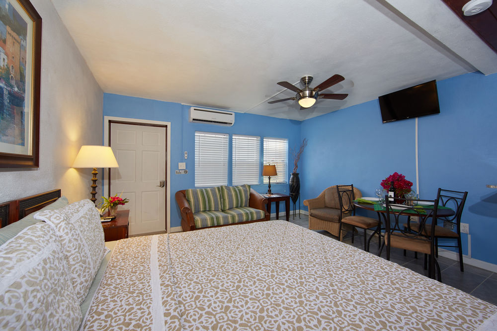 Paradise Cove Oceanfront Villas And Suites 4370996 — East End