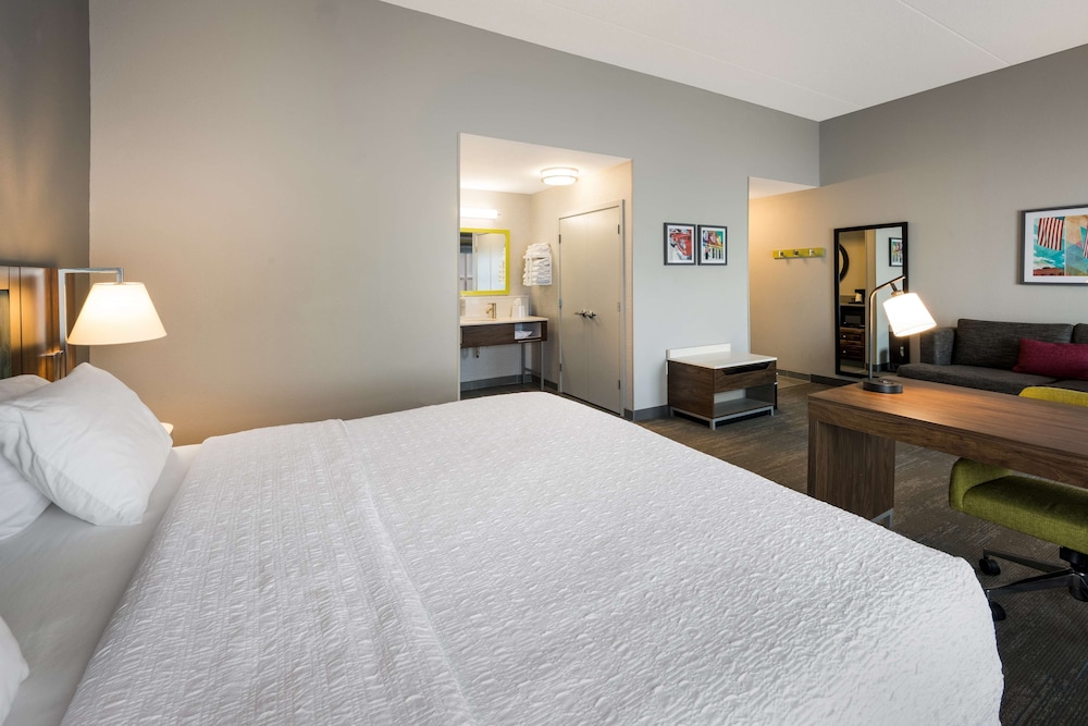 Hampton Inn & Suites Fredericksburg at Celebrate Virginia - photo 15