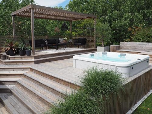 Memorable Views - carbon neutral hotel in Belfair