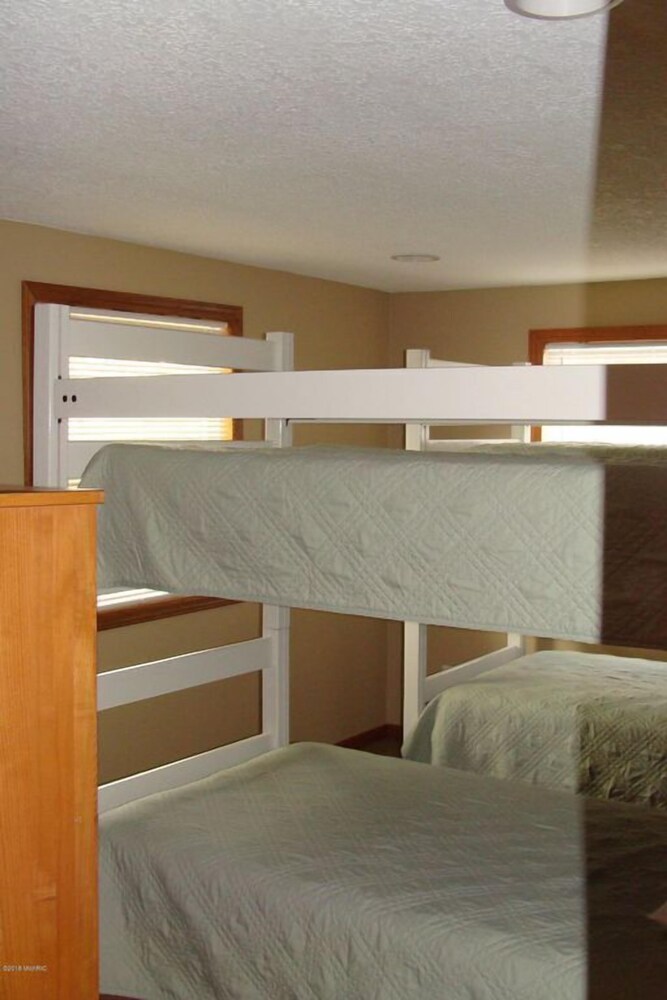 On Pointe Lakefront Resort - photo 4