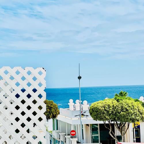 Canaryislandshost L Mar in Puerto Del Carmen, Spain