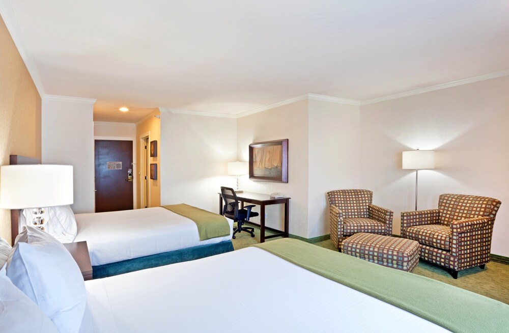 Holiday Inn Express Hotel & Suites Puyallup by IHG - photo 10