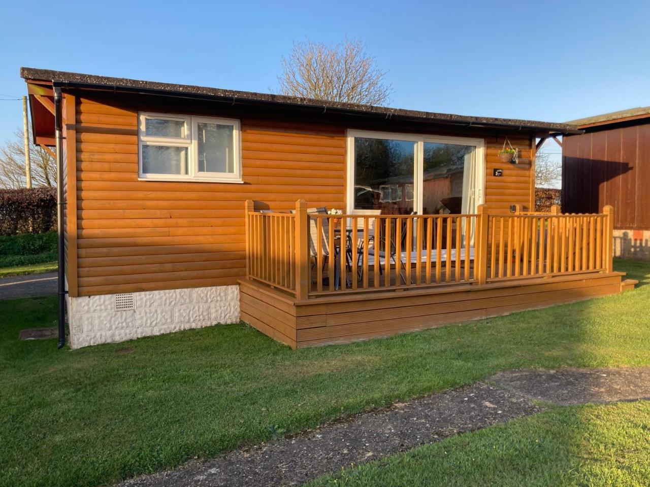 Margaret Ann Chalet — 4-Star Luxury Hotel in Seaton, United Kingdom