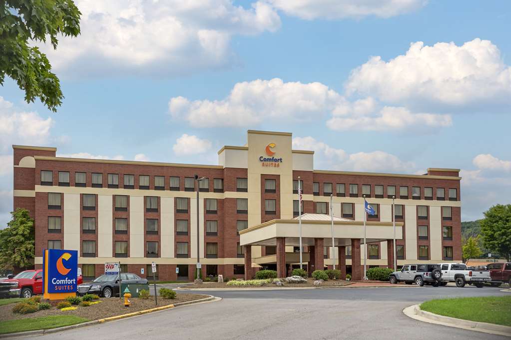 Comfort Suites Outlet Center - featured photo