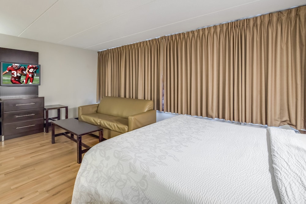 Red Roof Inn PLUS Boston Woburn Burlington - photo 18