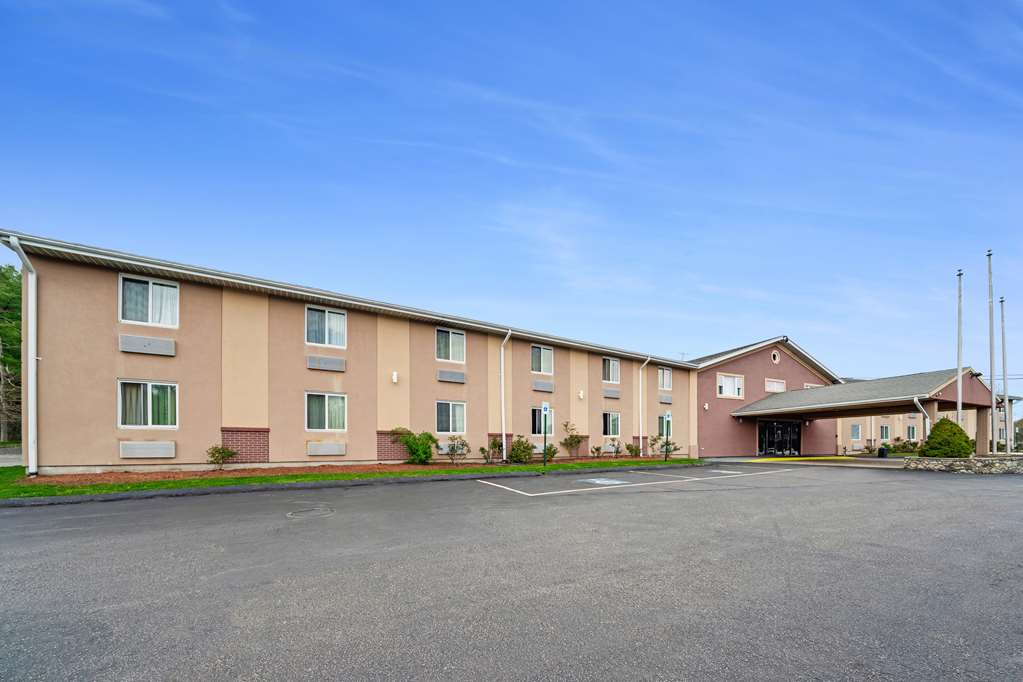Americas Best Value Inn Foxboro - photo 3