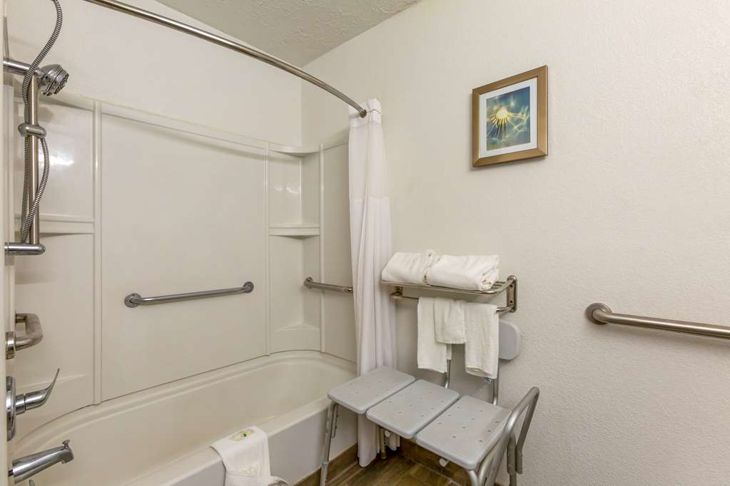 Quality Inn Alexis Rd - photo 10