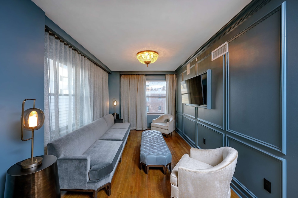 Hotel Fort Des Moines Curio Collection by Hilton - photo 48