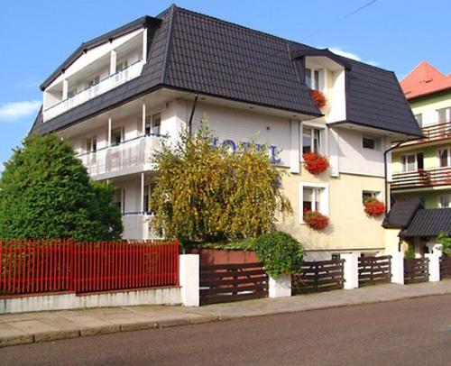 Hotel Europa — hotel in Jastrzebia Gora