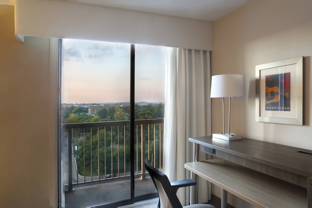 Holiday Inn Nashville Vanderbilt by IHG - photo 11