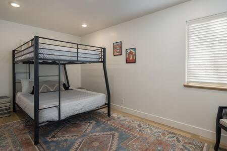 Near Downtown Stylish 2BR With Amazing Patio 6 in Moab, United States