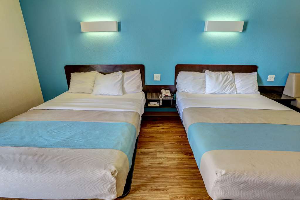 Motel 6 Dickson TN - photo 35