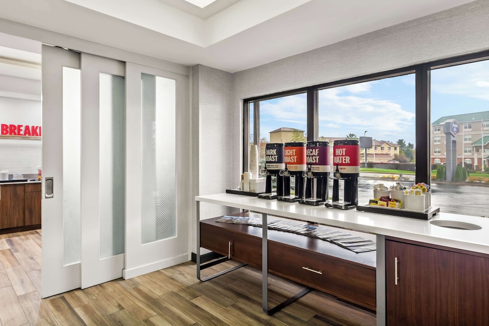 Hampton Inn Lexington Georgetown - photo 27