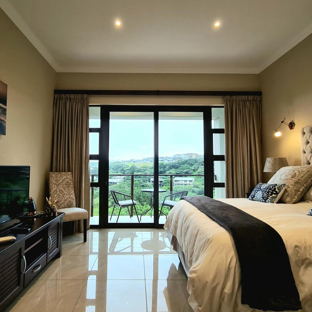 Luxury Golfers Paradise Simbithi Eco Estate No Loadshedding in Ballito, South Africa