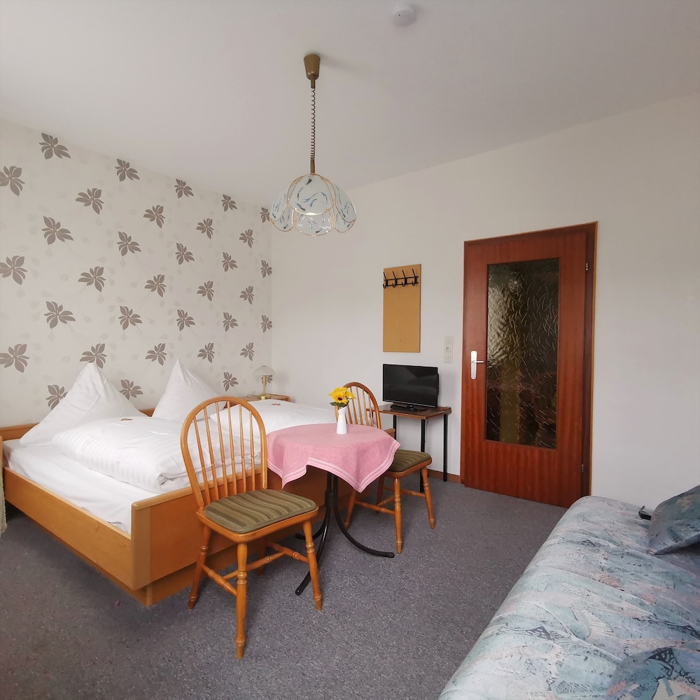 Hotel Lahnhof - last minute hotel in Dausenau