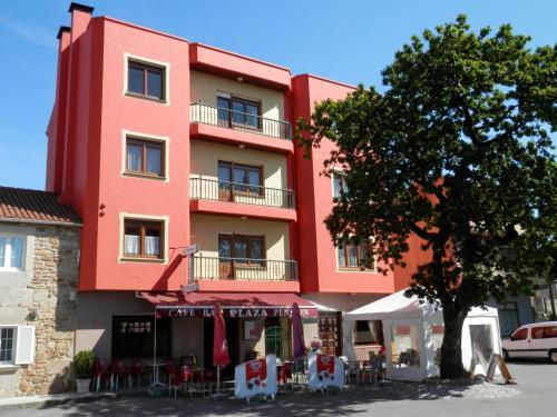 Pensión Plaza — hotel in Mugia